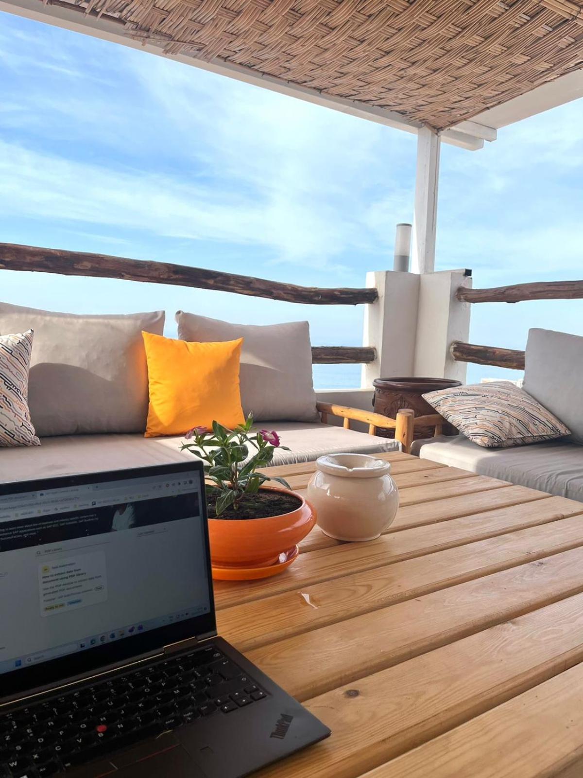 Bigblue Surf Hostel & Coworking Space - Taghazout (Adults Only) Azazoul Exterior foto